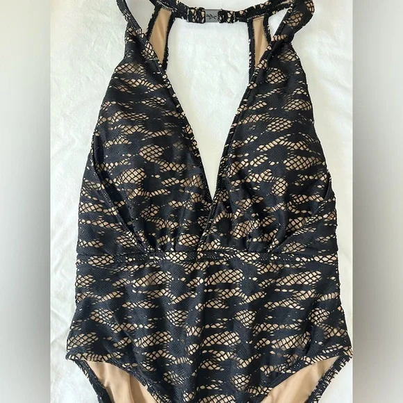 Kenneth Cole Lace One Piece - Picture 3 of 6